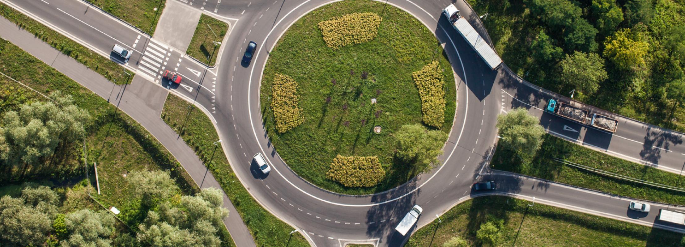 rotonde met twee rijstroken