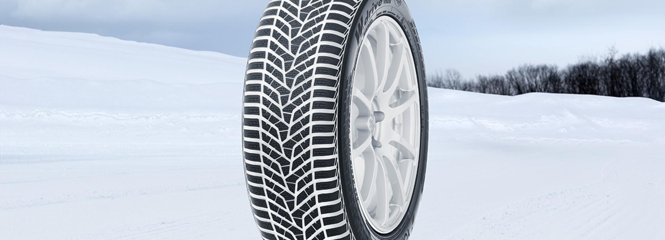 Какие шины купить для кроссовера. Yokohama w.Drive v905. Yokohama Winter. Yokohama Tyres. Yokohama шипованная.