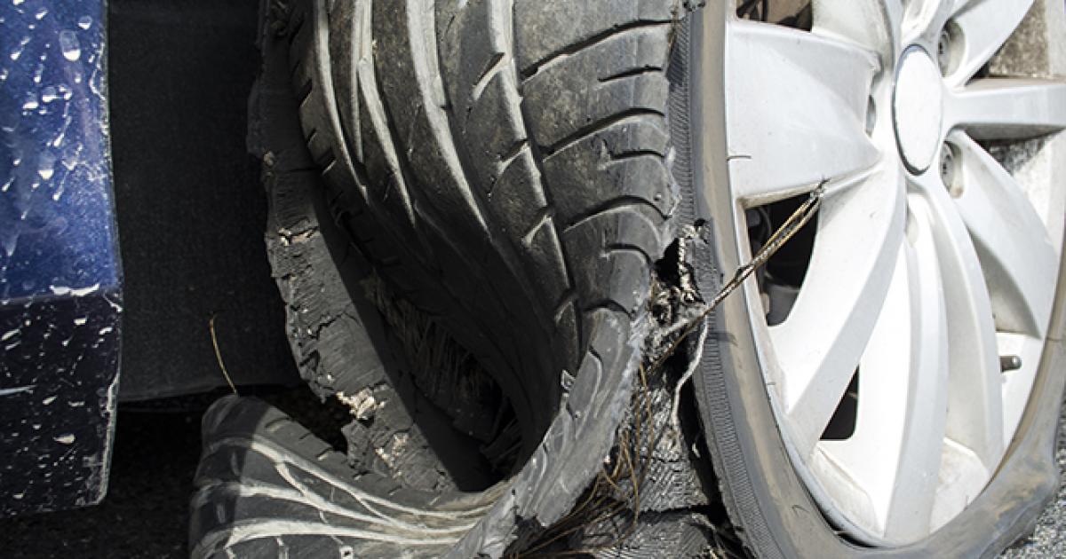 Pourquoi un pneu éclate-t-il ? Comment éviter cet incident ?